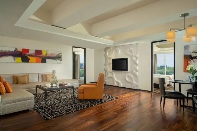 Prominent Suite