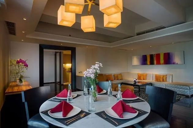 Prominent Suite