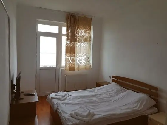Basic Tek Büyük Yataklı Oda, 1 Büyük (Queen) Boy Yatak, Havuz Manzaralı