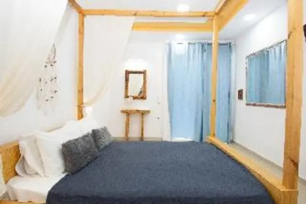 STUDIO