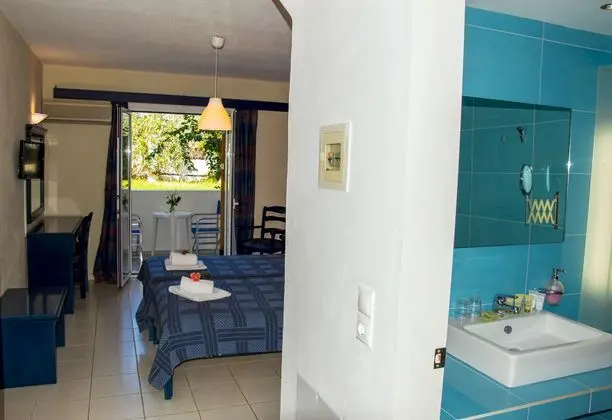 1 Çift Kişilik Veya 2 Tek Kişilik Yatak Garden View