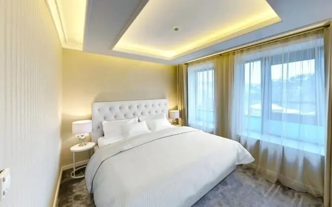 Deluxe Tek Büyük Yataklı Oda