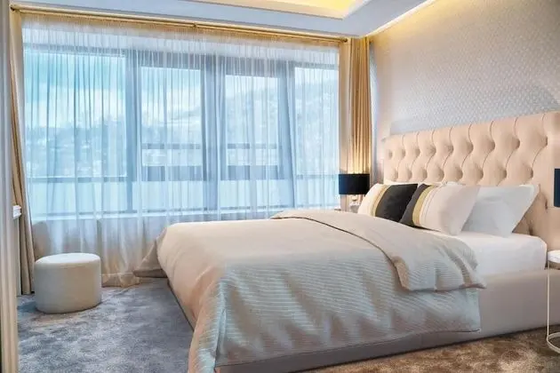Panoramic Tek Büyük Yataklı Oda