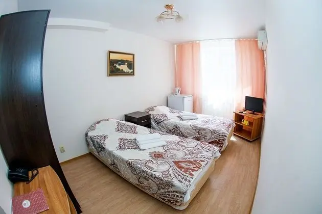 Economy Üç Kişilik Oda, Ortak Banyo