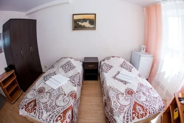 Economy Üç Kişilik Oda, Ortak Banyo
