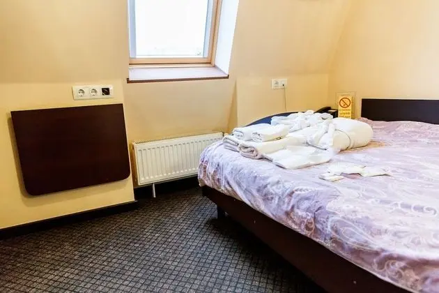 Economy Oda, 1 En Büyük (King) Boy Yatak, Ortak Banyo