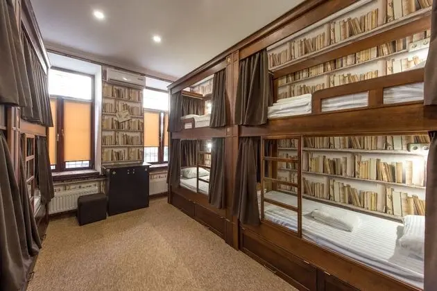 Ortak Ranzalı Oda, Karma Ranzalı Oda (Bed in 10-bed Room, Babel)