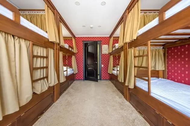 Ortak Ranzalı Oda, Sadece kadınlar için (Bed in 8-bed Room, Mishka)