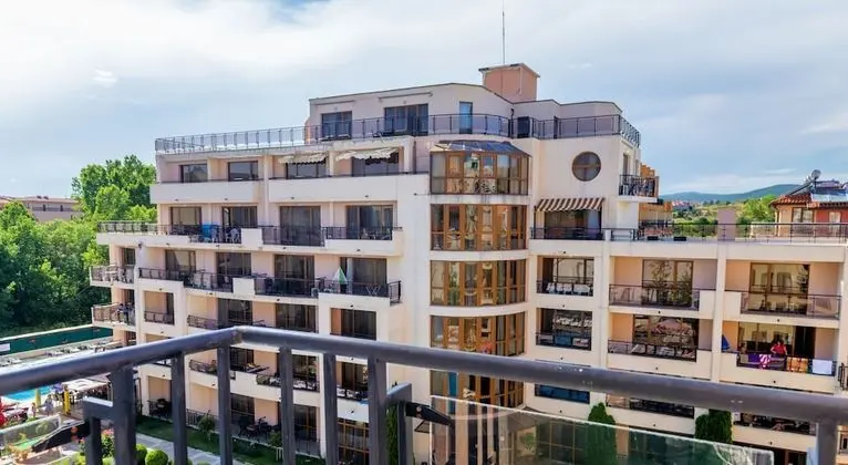Stüdyo, Balkon