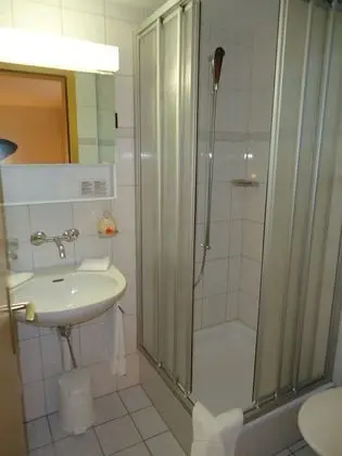 Standard Tek Büyük Yataklı Oda, Avlu