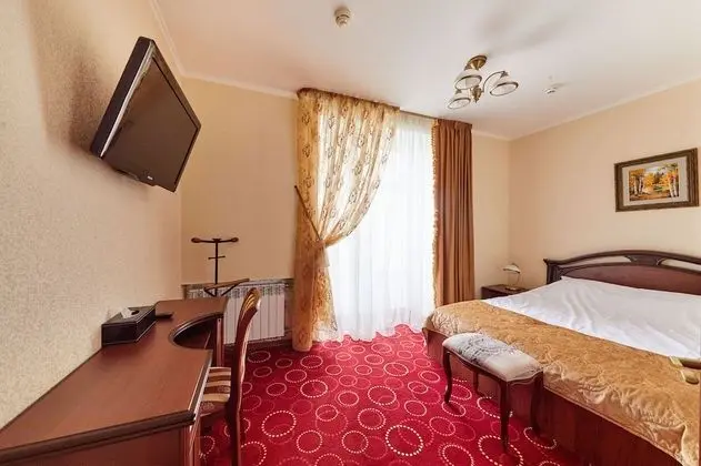 Business Tek Büyük Yataklı Oda