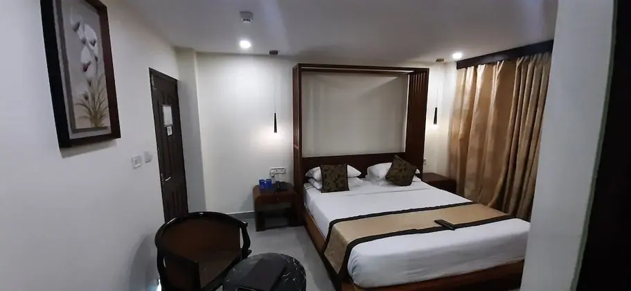 Comfort Tek Büyük Yataklı Oda