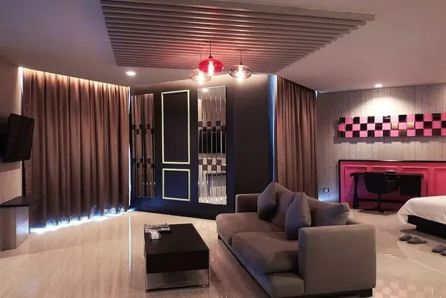 Sensation Suite Seafront