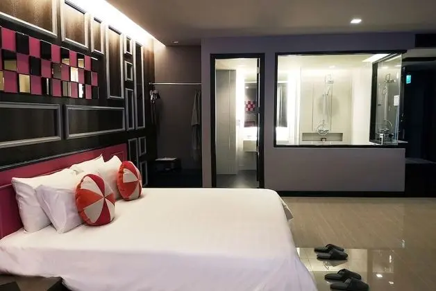 Sensation Suite Seafront