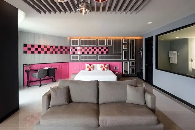 Sensation Suite Seafront