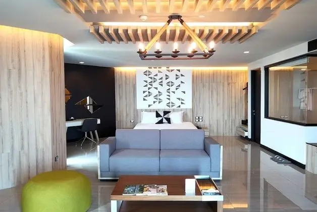 Sensation Suite Seafront