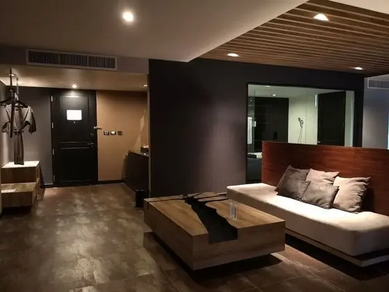 Corner Suite