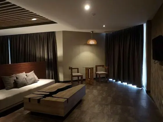 Corner Suite