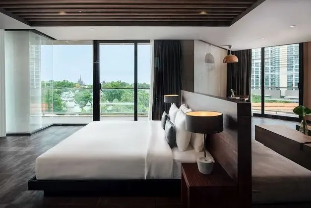 Corner Suite