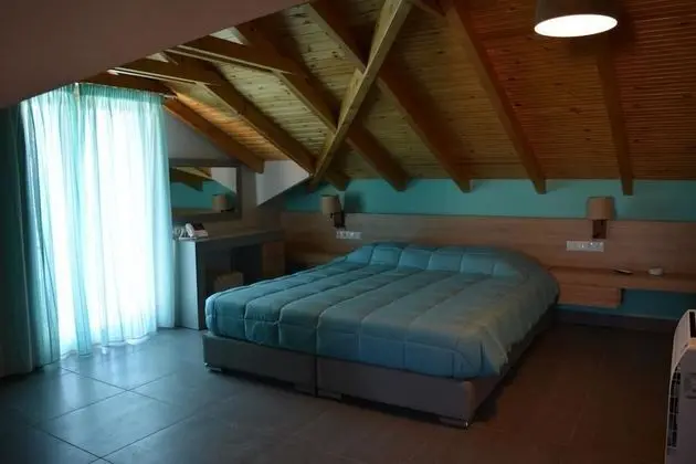 Tek Büyük Yataklı Oda (Attic)
