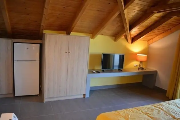 Tek Büyük Yataklı Oda (Attic)