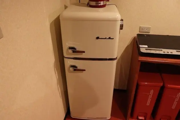 Deluxe Ev