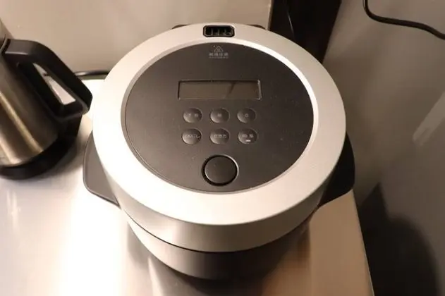 Deluxe Ev