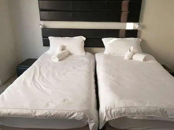 Twin Bedrooms