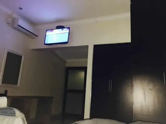 Twin Bedrooms