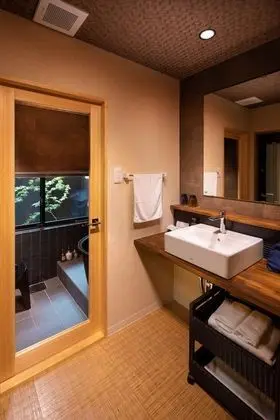 Deluxe Ev (Private Vacation Home)