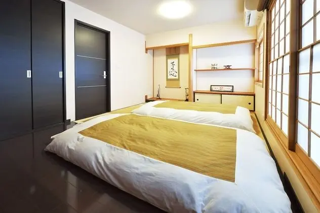 Ev (Rental)