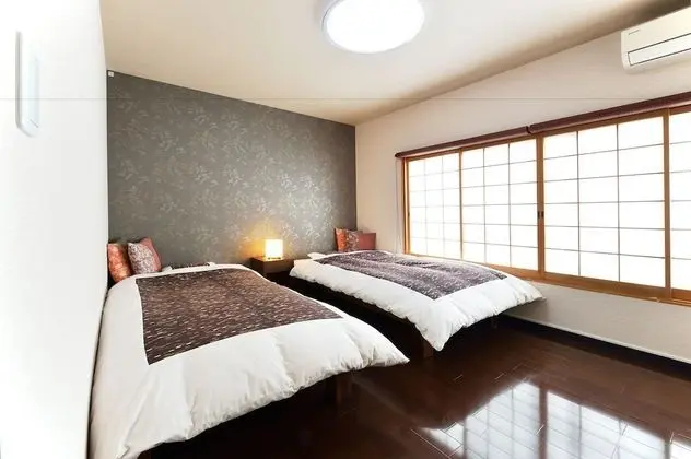 Ev (Rental)