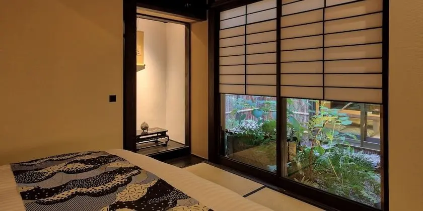 Ev, Sigara İçilmez (Private Vacation)