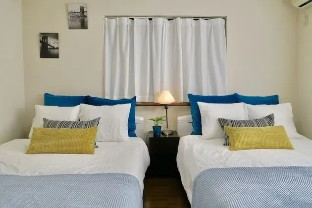 Ev (Private Vacation)