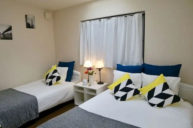 Ev (Private Vacation)