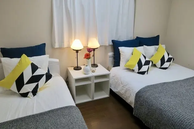 Ev (Private Vacation)