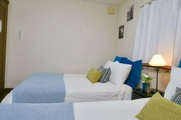 Ev (Private Vacation)