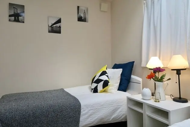 Ev (Private Vacation)
