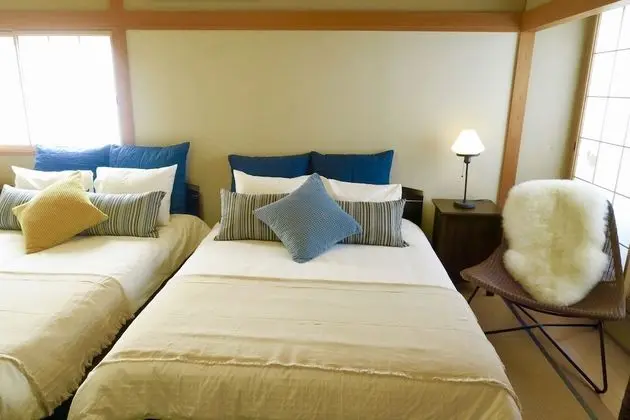 Ev (Private Vacation)