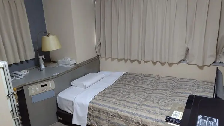 Tek Kişilik Oda, Sigara İçilmez