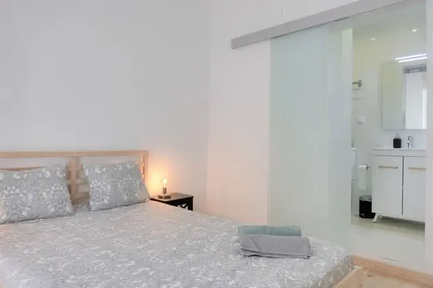 Premium Tek Büyük Yataklı Oda