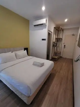 Basic Tek Büyük Yataklı Oda