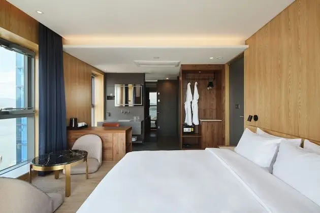 Deluxe Tek Büyük Yataklı Oda, Nehir Manzaralı