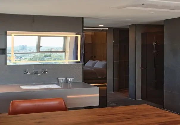 Deluxe Tek Büyük Yataklı Oda, Nehir Manzaralı