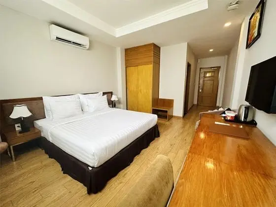 Deluxe Tek Büyük Yataklı Oda