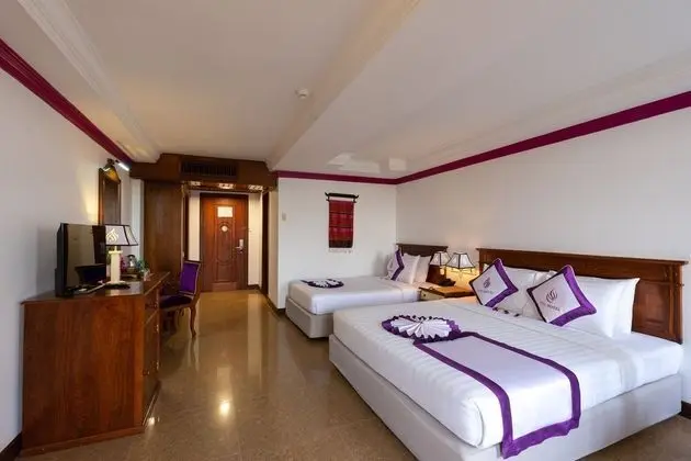 Deluxe Üç Kişilik Oda