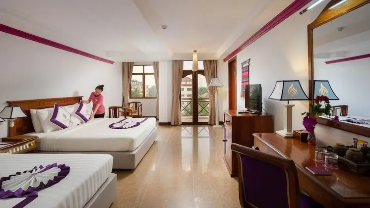 Deluxe Üç Kişilik Oda