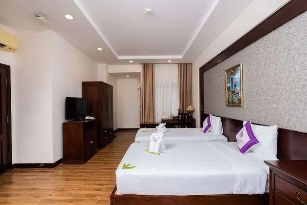 Senior İki Ayrı Yataklı Oda, Havuz Manzaralı (Suite)