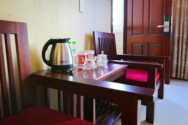 Deluxe Tek Büyük Yataklı Oda (with Window)