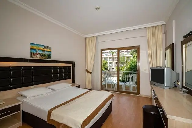 Standard Tek Büyük veya İki Ayrı Yataklı Oda